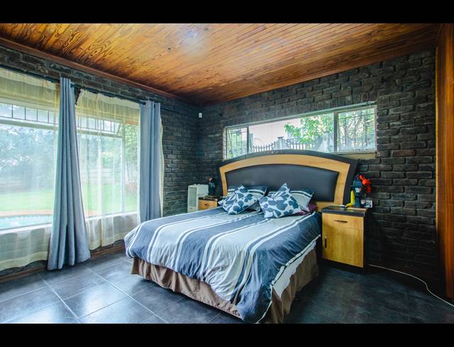 3 BEDROOM FREEHOLD FOR SALE IN RENSBURG